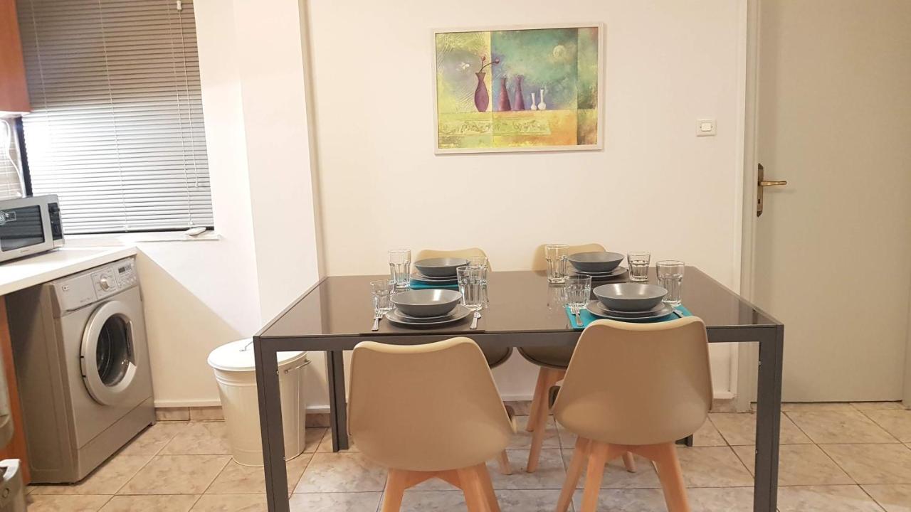 Palette Apartment Champagne - Athens Center, 6 Bd, 3 Bath Buitenkant foto