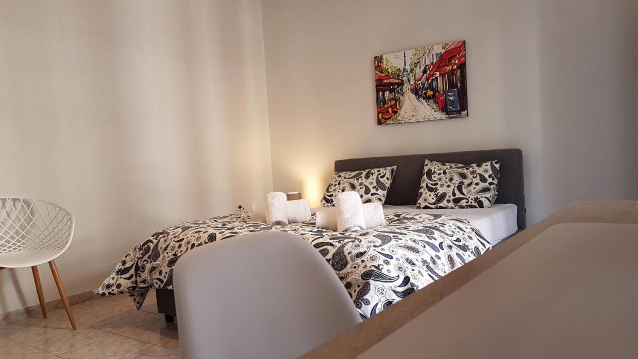 Palette Apartment Champagne - Athens Center, 6 Bd, 3 Bath Buitenkant foto