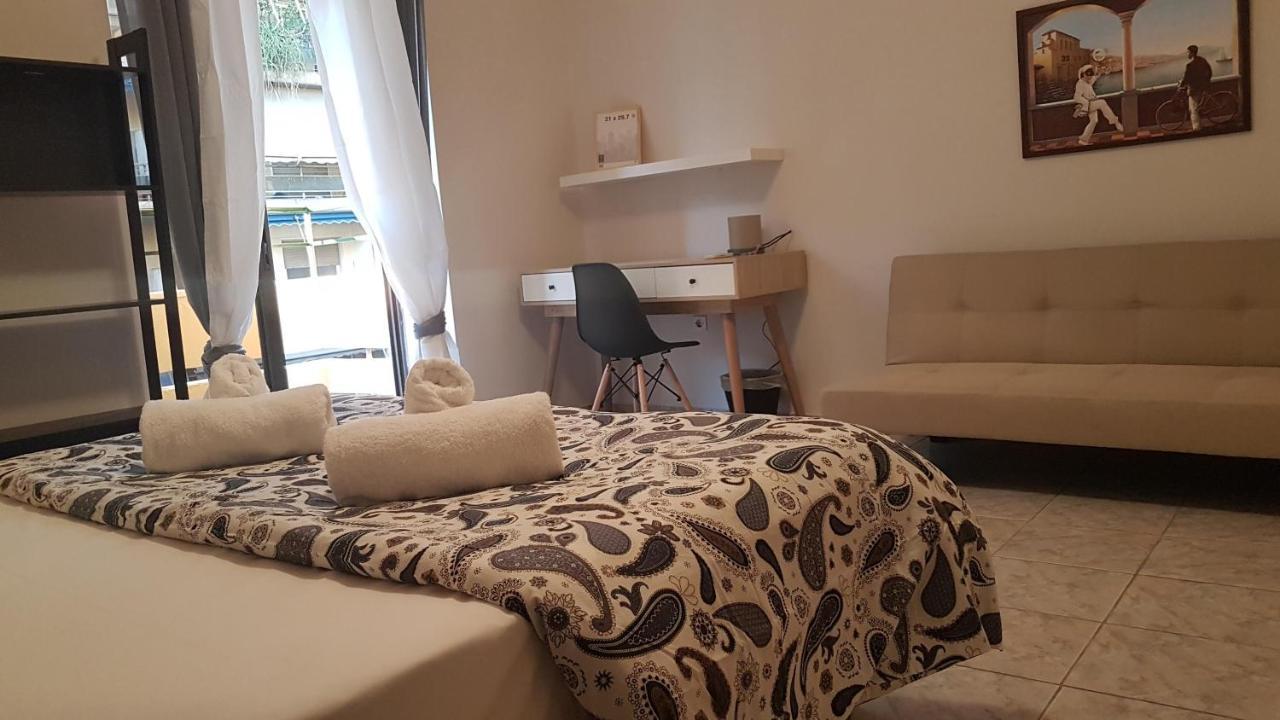 Palette Apartment Champagne - Athens Center, 6 Bd, 3 Bath Buitenkant foto