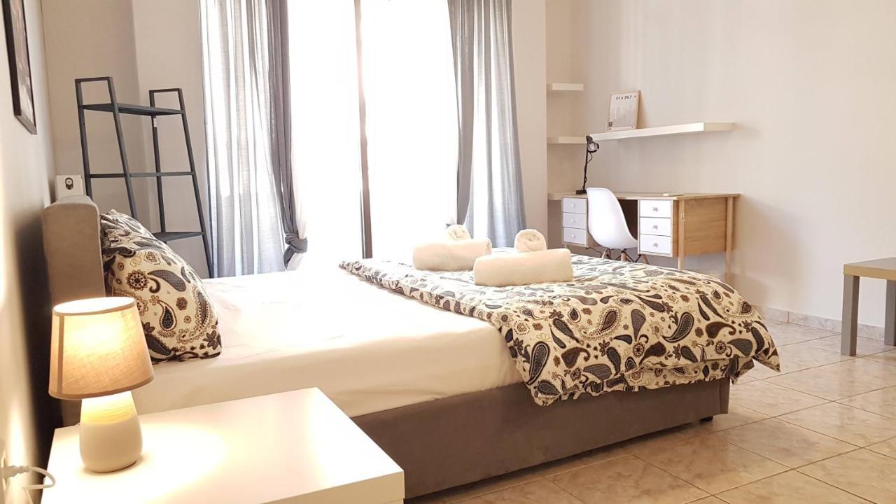 Palette Apartment Champagne - Athens Center, 6 Bd, 3 Bath Buitenkant foto